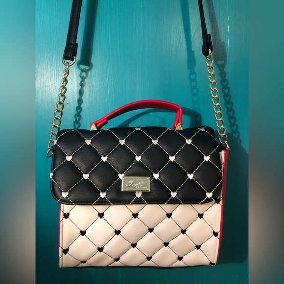 Vintage Luv Betsey by Betsey Johnson Purse 💋 - Picture 3 of 13
